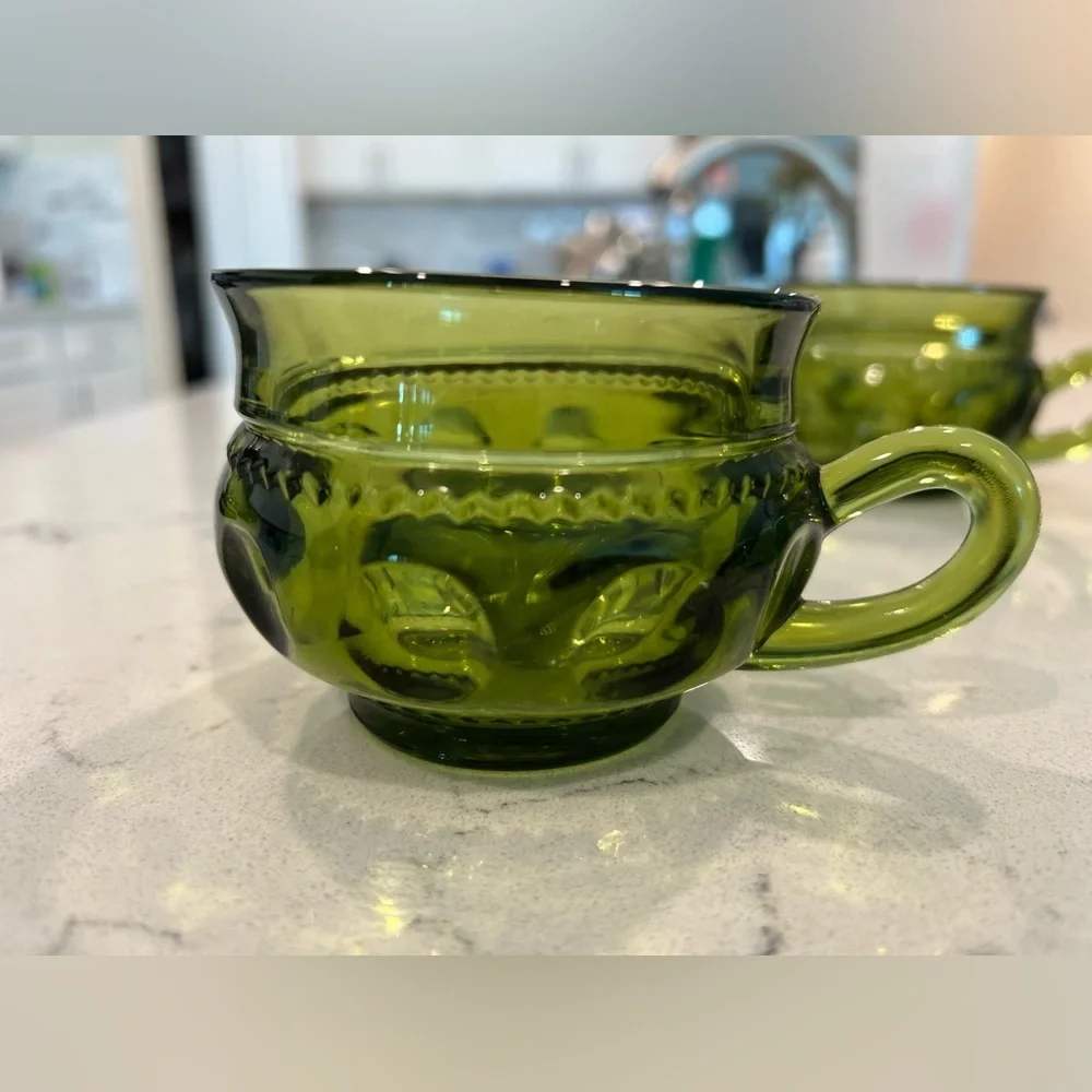 Tiara green thumbprint cups